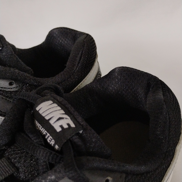 Men's Size 9.5 Nike Downshifter 5 Black & White Lace Sneakers Running Gym Shoes - Picture 16 of 16